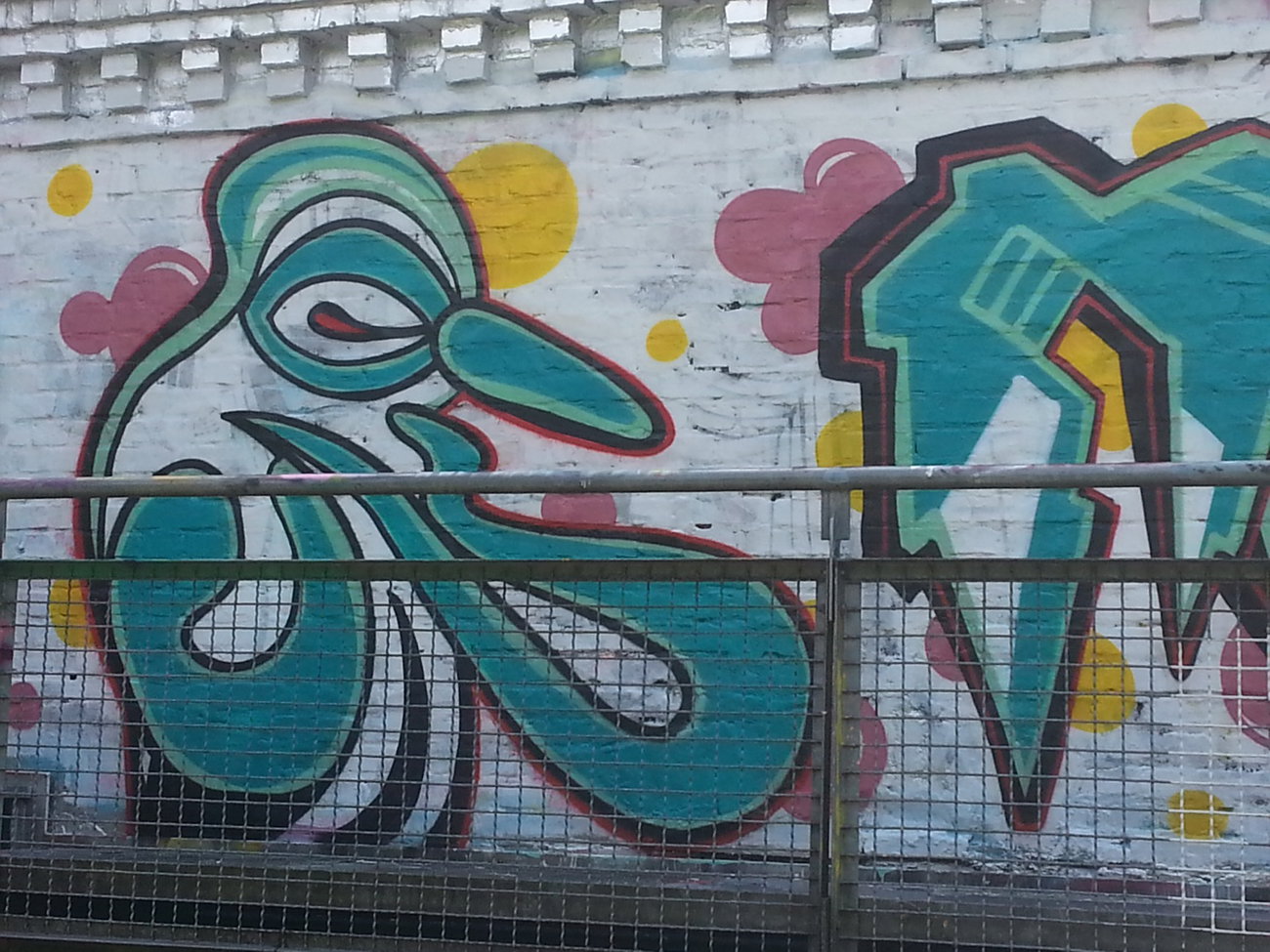 Graffiti Photo by restlessleg - nuna (2015)