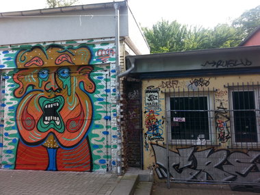 Graffiti Wall - Photo by restlessleg - nuna (2015)