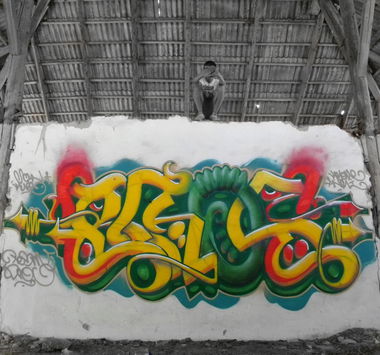 Graffiti Wall - Photo by rewt1 - Rewt