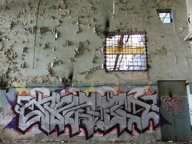 Graffiti Wall - Photo by rewt1 - rewt