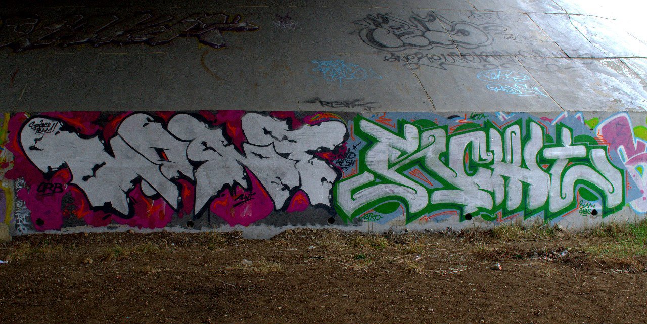 Graffiti Wall - Photo by rewt1 - rewt, monty, hesh (2014)