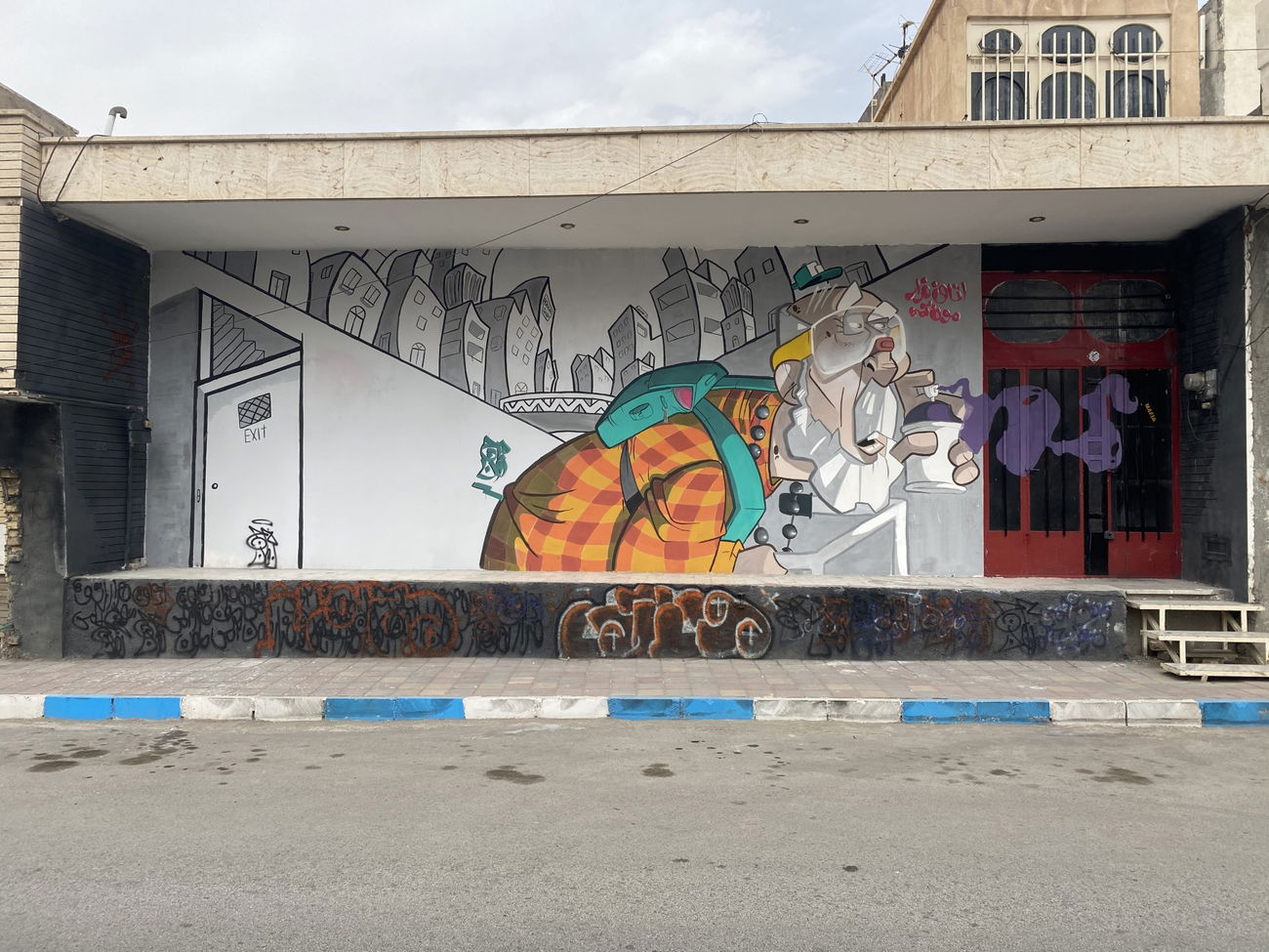 Graffiti Wall in شهر کاشان - Photo by rezarioter - iran, kashan, graffiticharacter (2021)