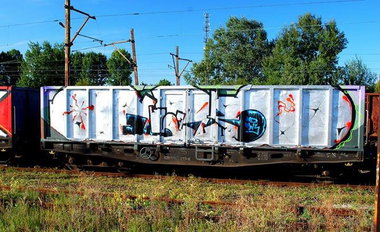 Graffiti Train - Photo by ribse - Esbir, BN