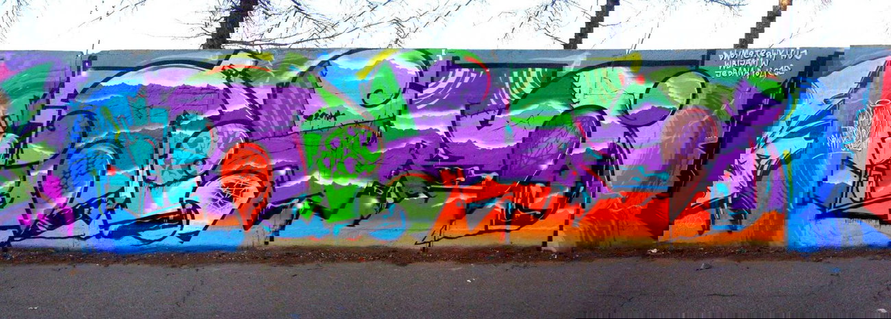 Graffiti Wall - Photo by ribse - BN