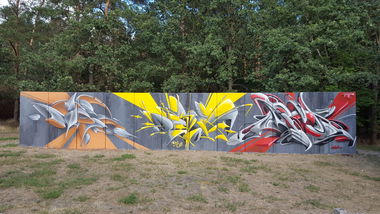 Graffiti Wall in Potsdam - Photo by ricoe21 - Mies, Ricoe21, Urok (2018)