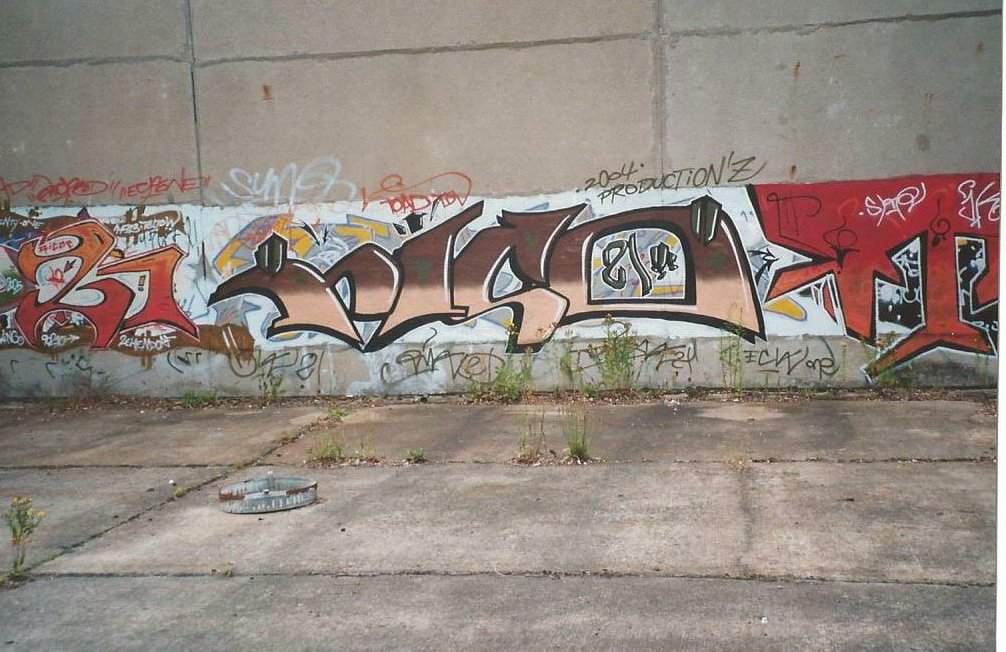 Graffiti Bombing in Berlin - Photo by ricoe21 - 21, Rico (2004)
