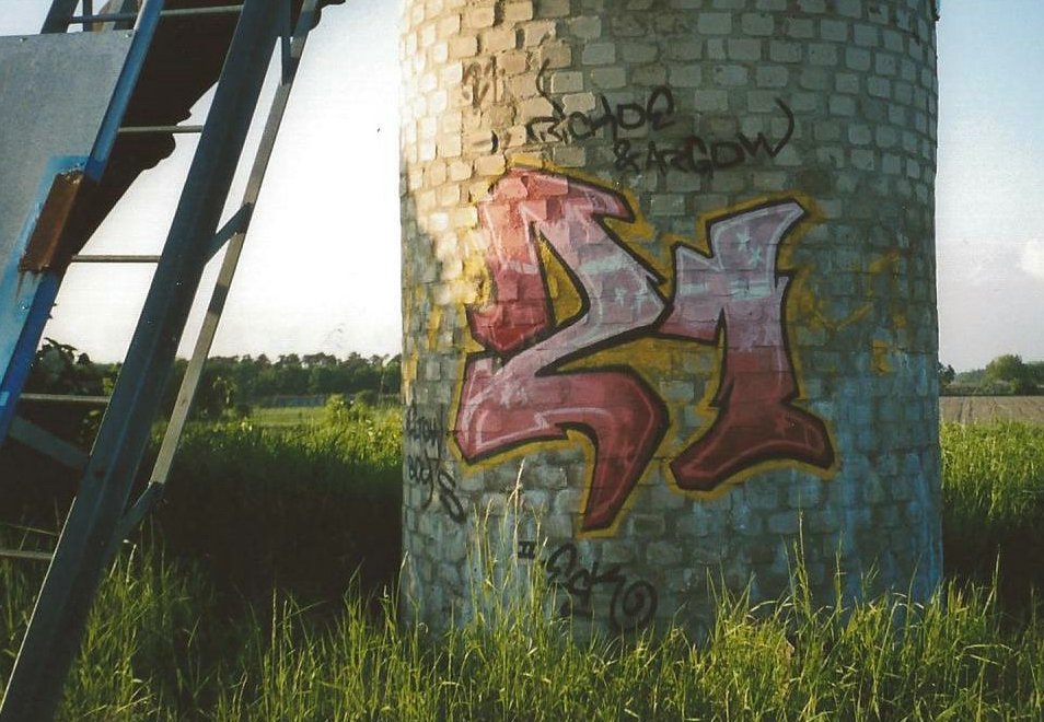 Graffiti Bombing in Ludwigsfelde - Photo by ricoe21 - Rickoe, Argow, Eck (2004)