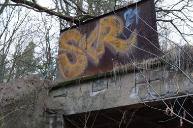 Graffiti Bombing in Stahnsdorf - Photo by ricoe21 - SKR, 21 (2012)