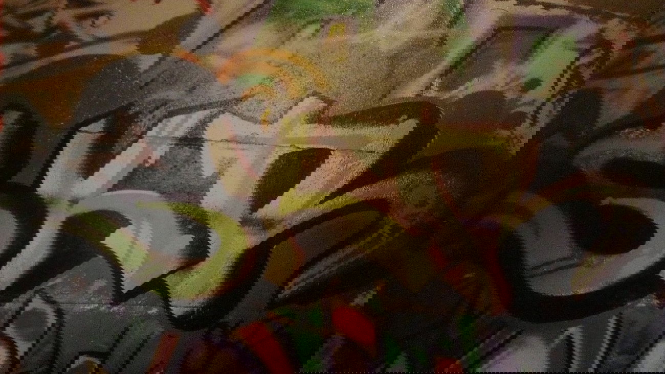 Graffiti Bombing in Stahnsdorf - Photo by ricoe21 - SKR, Pash (2002)