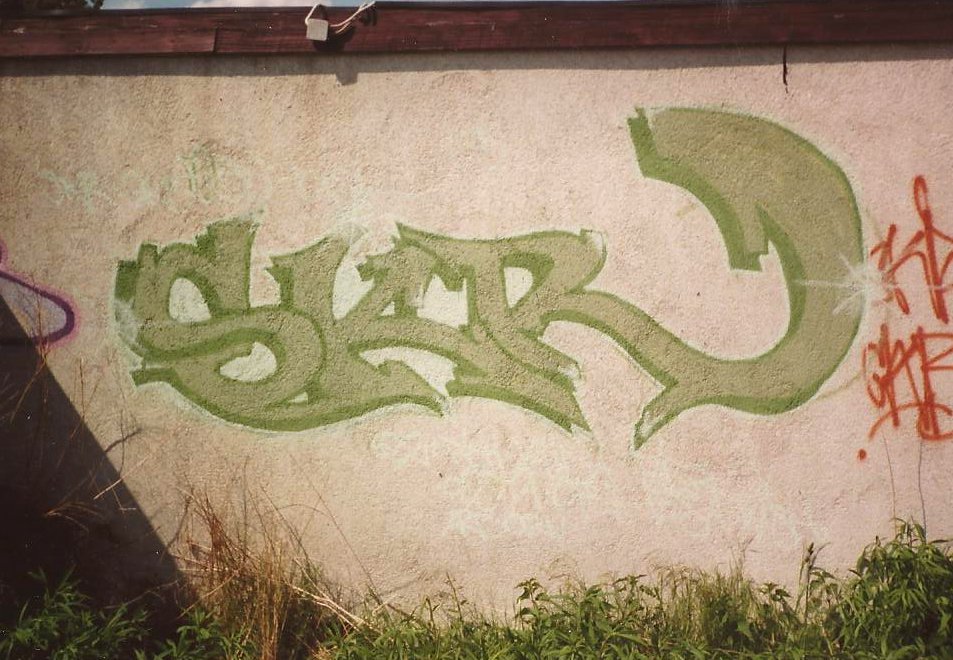 Graffiti Bombing in Berlin - Photo by ricoe21 - SKR, Fobs, Disk (2002)