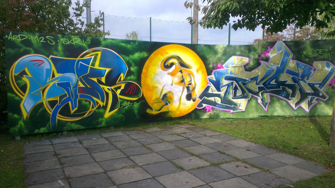 Graffiti Wall in Kleinmachnow - Photo by ricoe21 - Smus, Muws, Ricoe (2013)