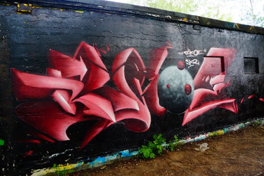 Graffiti Wall in Berlin - Photo by ricoe21 - Ricoe, SKR (2014)
