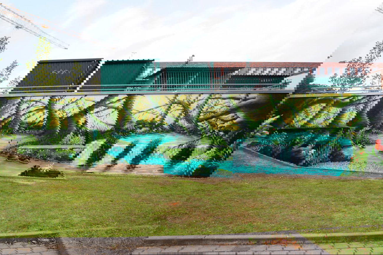 Graffiti Street Art in Kleinmachnow - Photo by ricoe21 - Asmer, Benz, Moves (2014)