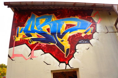 Graffiti Wall in Berlin - Photo by ricoe21 - ARD, Ricoe (2014)