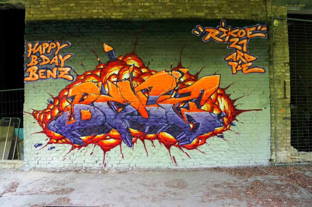 Graffiti Wall - Photo by ricoe21 - Benz, Rikoe, Ricoe21 (2017)