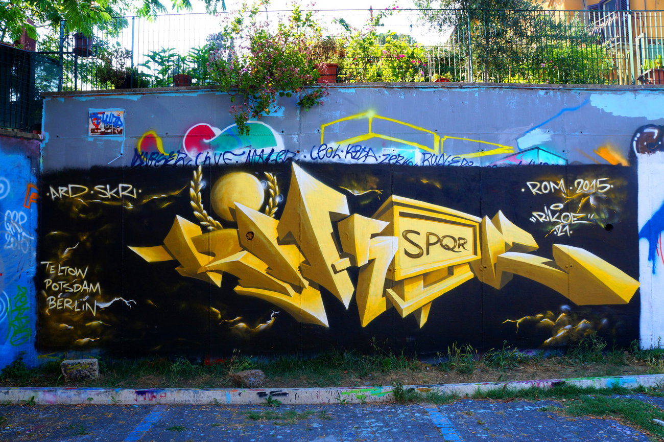 Graffiti Wall in Rom - Photo by ricoe21 - Rikoe21., ARD, SKR (2015)