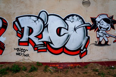 Graffiti Bombing - Photo by ricoe21 - Rico, Ricoe21 (2015)