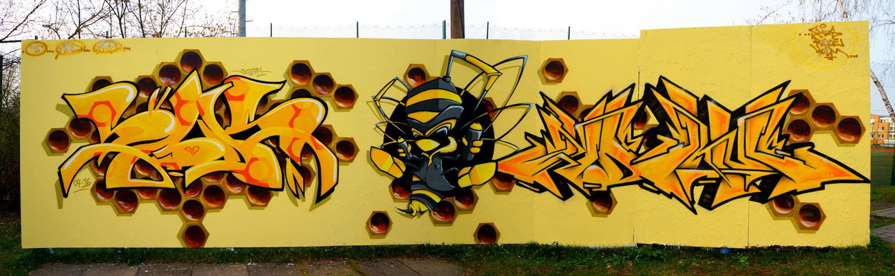 Graffiti Wall - Photo by ricoe21 - Smus, Rikoe, Holm (2016)