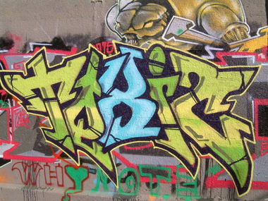 Graffiti Wall - Photo by ride32