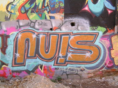 Graffiti Wall - Photo by ride32