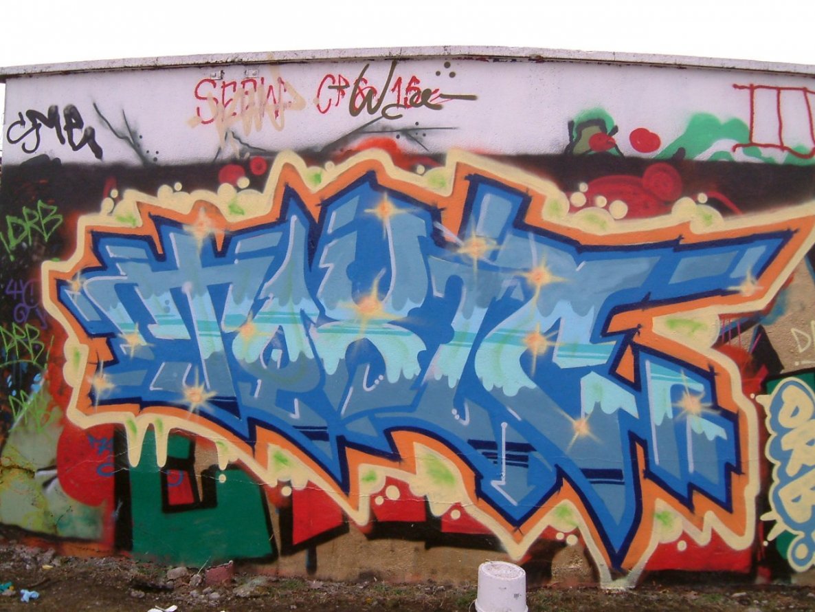 Graffiti Wall - Photo by ride32