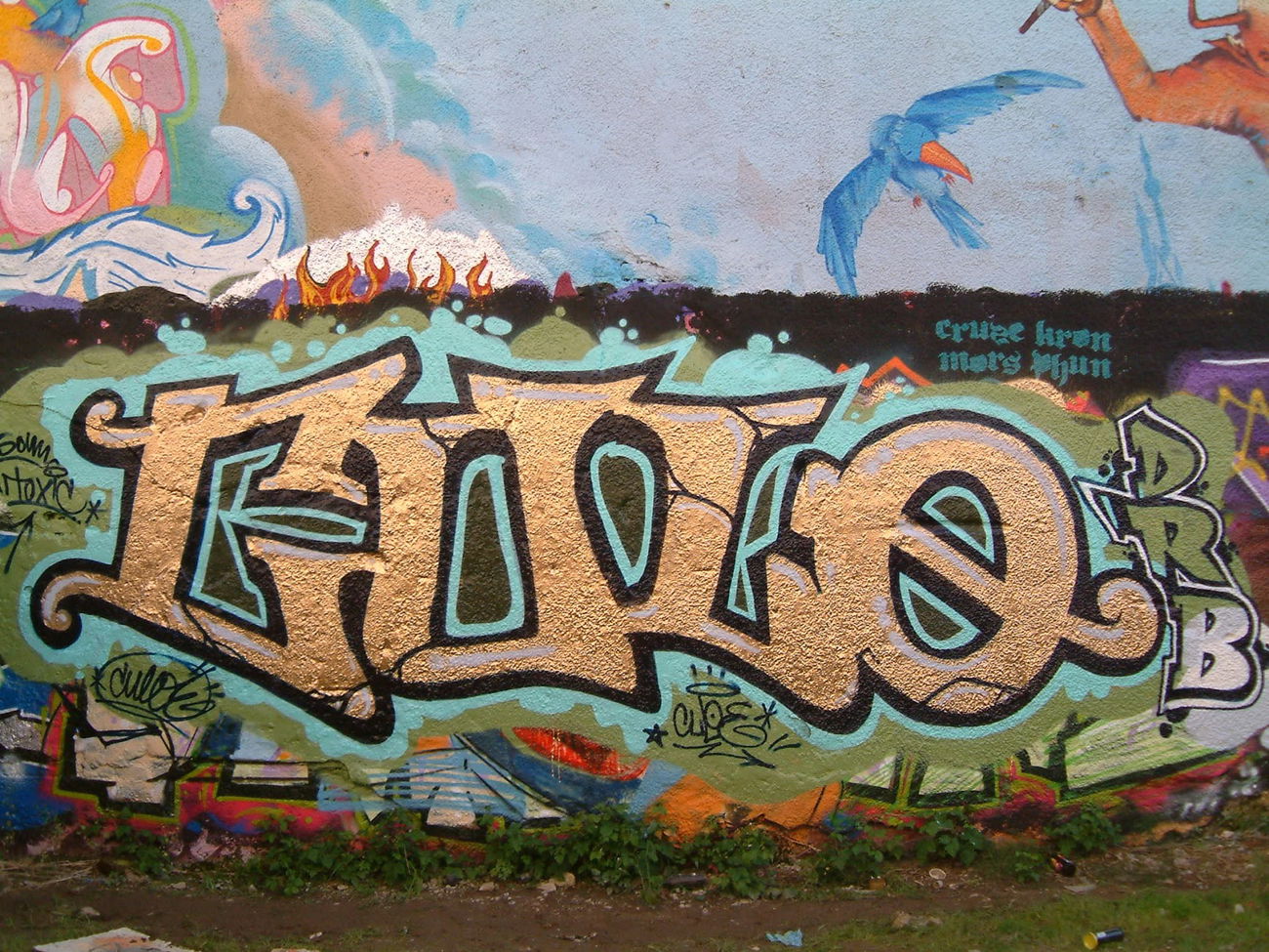 Graffiti Wall - Photo by ride32