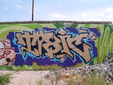 Graffiti Wall - Photo by ride32