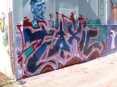 Graffiti Wall - Photo by ride32