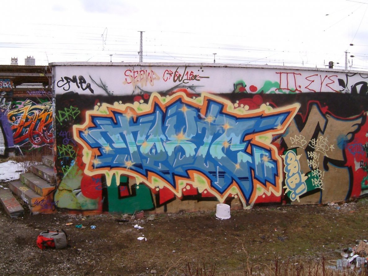 Graffiti Wall - Photo by ride32 - toxic