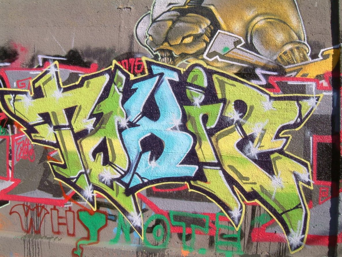 Graffiti Wall - Photo by ride32