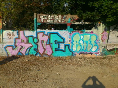 Graffiti Bombing - Photo by rinesone - rine, x2 (2013)