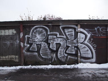 Graffiti Bombing in Warsaw - Photo by rinesone - RNK