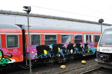 Graffiti Train - Photo by roadjack - Drow
