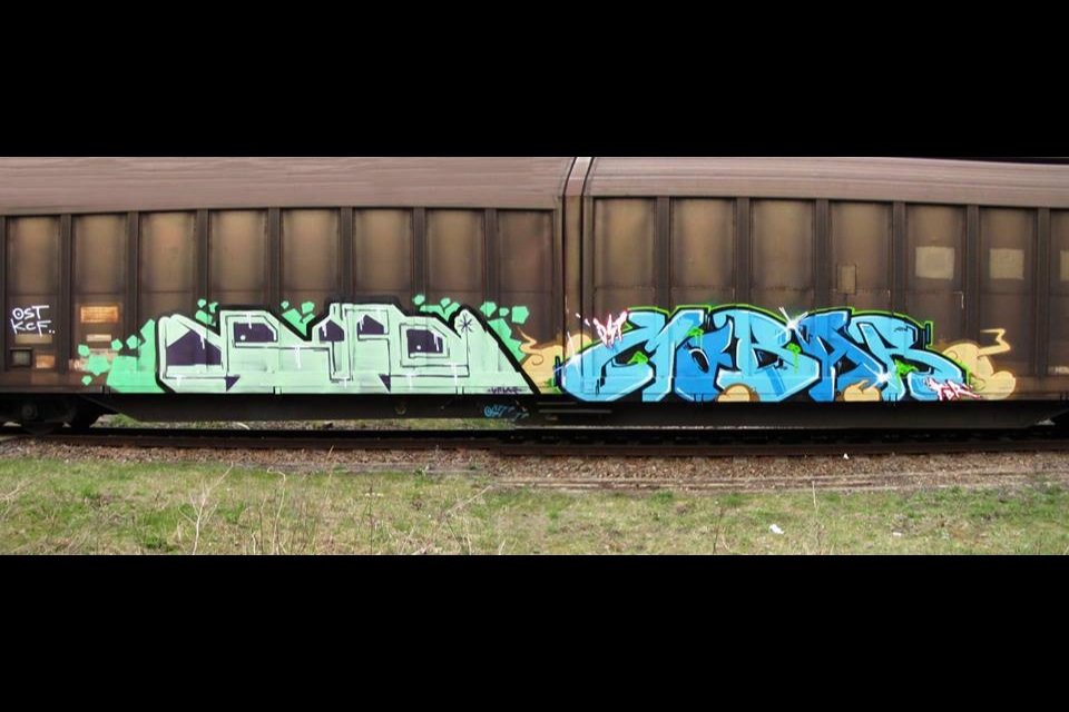 Graffiti Train - Photo by roadjack - Mobar