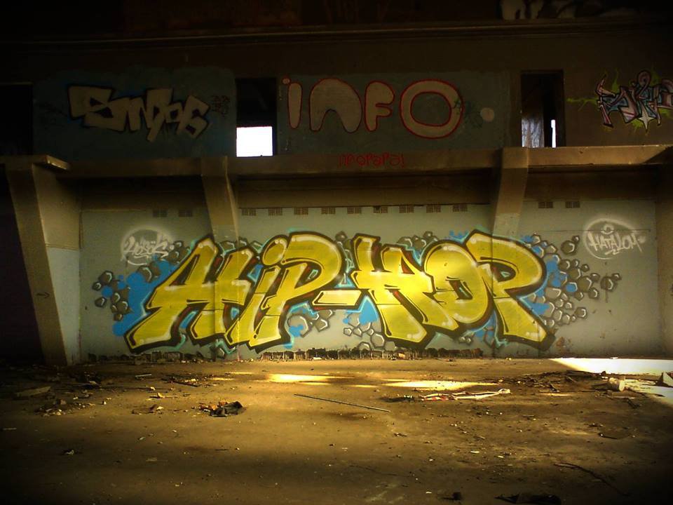 Graffiti Wall - Photo by roadjack - HIP-HOP, NIKON