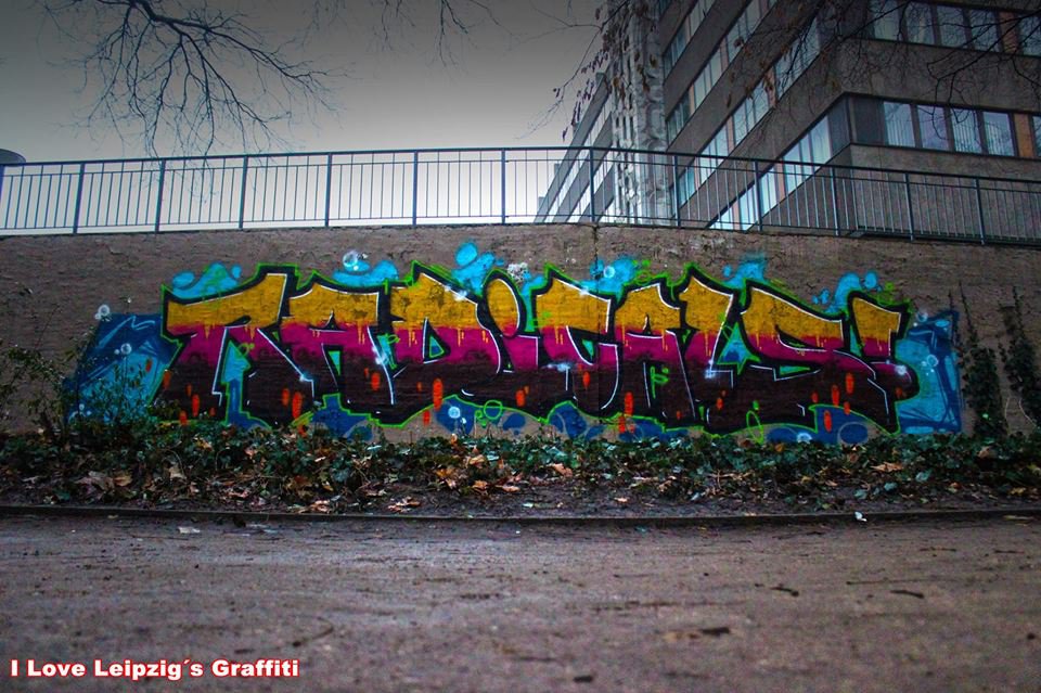 Graffiti Bombing in Leipzig - Photo by roadjack - Radicals, RCS
