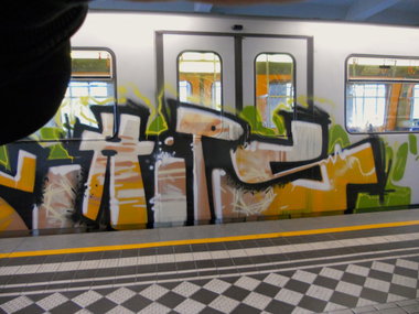 Graffiti Train - Photo by robeodtz - Chips, Tods, fts
