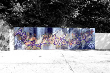 Graffiti Wall - Photo by roker (2014)