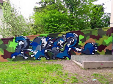 Graffiti Wall in Schaffhausen - Photo by roker (2015)