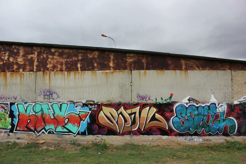 Graffiti Wall - Photo by roman_kilk