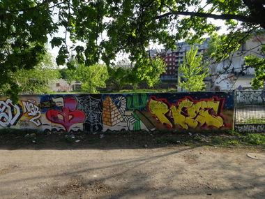 Graffiti Wall - Photo by ronsone - ronkwalljamdesertline (2015)