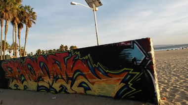Graffiti Wall - Photo by rookone (2014)