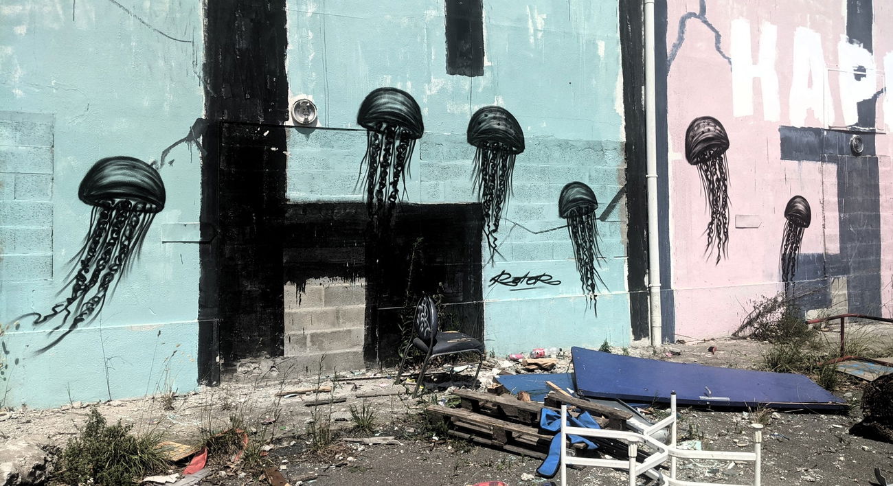 Graffiti Street Art in France - Photo by rotor