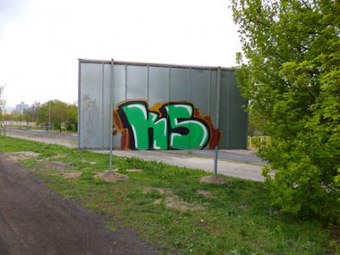 Graffiti Bombing in Budapest - Photo by rots - ks