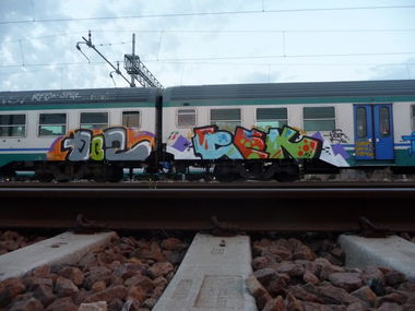 Graffiti Train in Mila3No - Photo by rots - qbz, tek (2012)