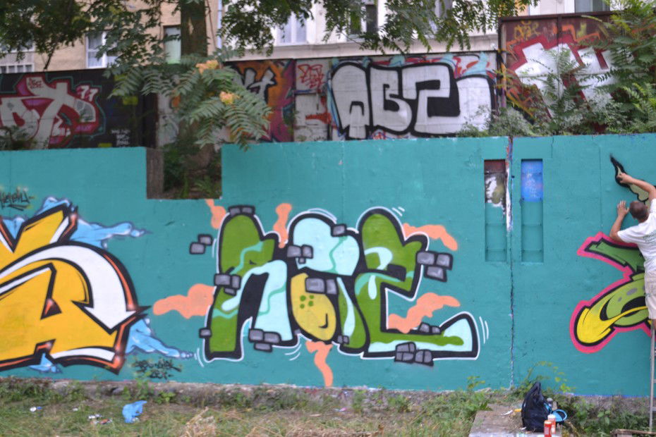 Graffiti Wall - Photo by rots - rotz (2013)