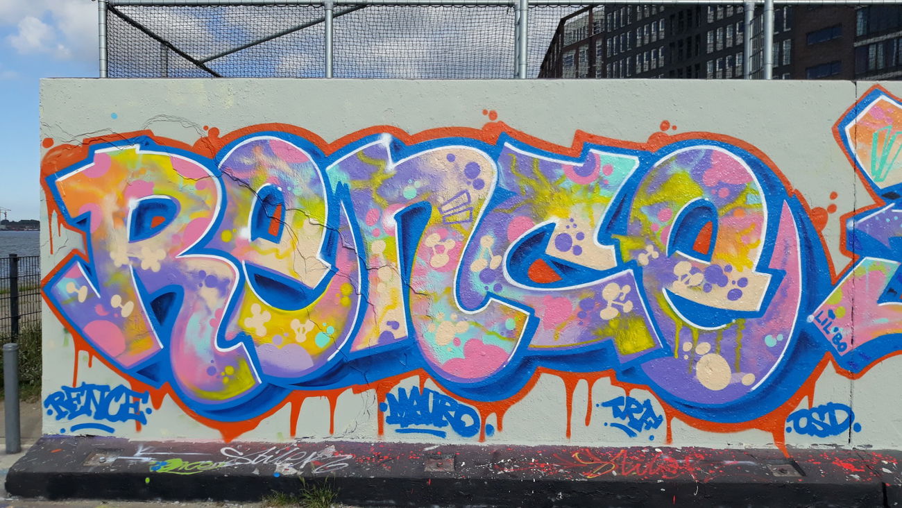 Graffiti Wall in Amsterdam - Photo by royal - RENCE (2018)