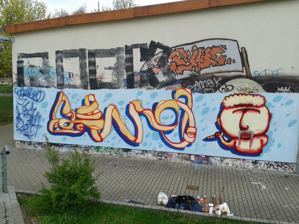 Graffiti Wall in Seelow - Photo by royalbone - royal-bone, royal, bone (2014)