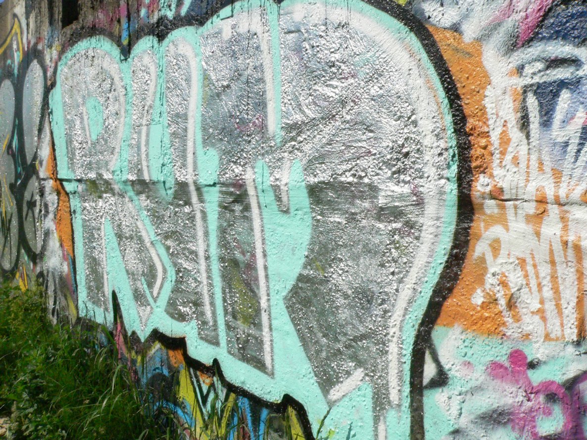 Graffiti Wall - Photo by rumbo