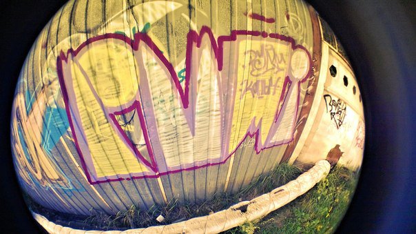 Graffiti Wall - Photo by rumbo